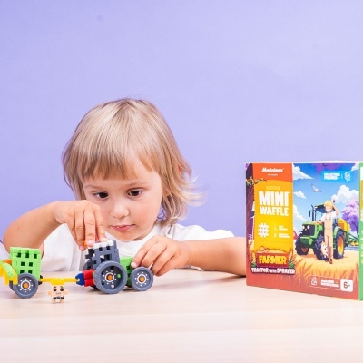 Marioinex Mini Waffle Agricultor Com Trator