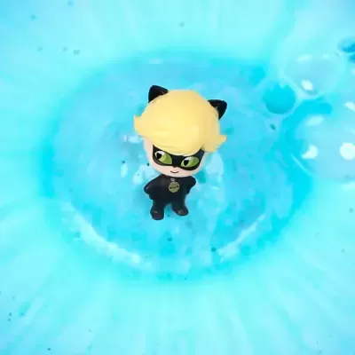 Baff Bombz Bombas de Banho Surpresa LadyBug