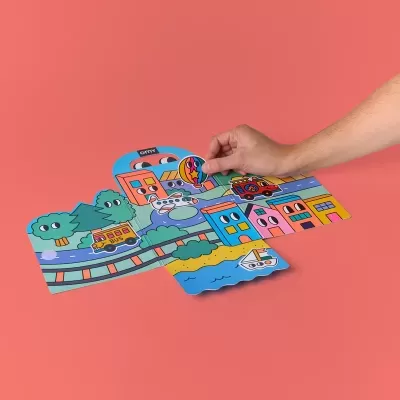 OMY Livro Montessori de Autocolantes Reutilizáveis Vroom Vroom