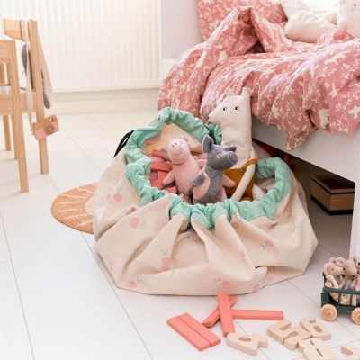 Play & Go Tapete de Atividades e Saco Cherry Love