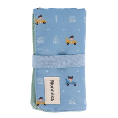 Monnëka Pista com Carros