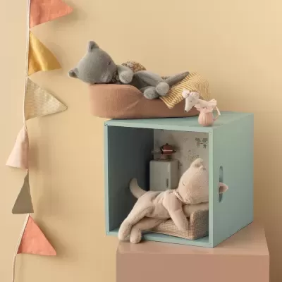 Maileg Gatinho Peluche Pequeno a Dormir Cinza