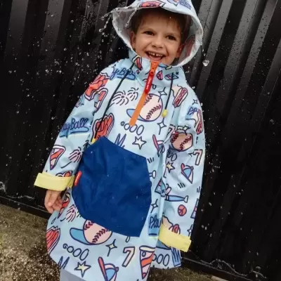 Hello Hossy Poncho de Chuva Baseball Game Hello Hossy Poncho de Chuva Baseball Game