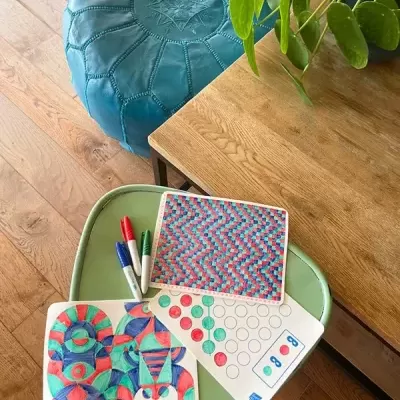 Super Petit 6 Jogos de Viagem Reutilizáveis + 3 Marcadores