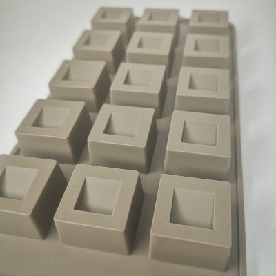 MOLDE SILICONE BOMBONS QUADRADOS