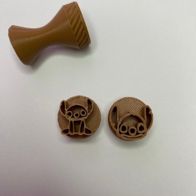 CARIMBO BRIGADEIRO STITCH UNIDADE (ler descrição)