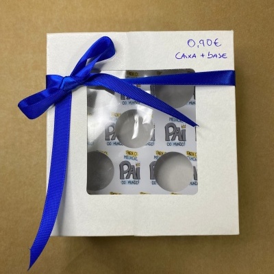 CAIXA C/ JANELA + BASE 5 BRIGADEIROS PAI