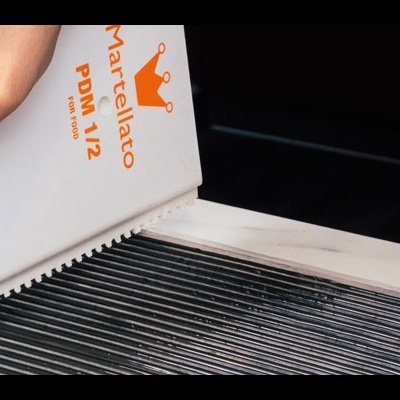 PENTE DE PLÁSTICO PARA CHOCOLATE