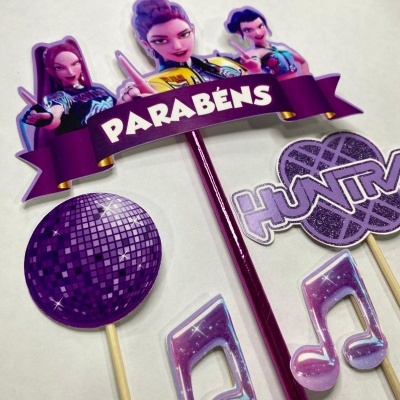 TOPO DE BOLO GUERREIRAS DO K-POP