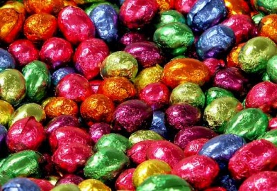 OVOS CHOCOLATE RECHEADOS AVELÃ