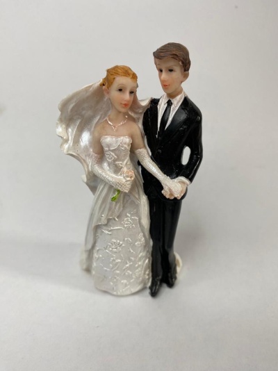 NOIVOS ABRAÇADOS 11CM