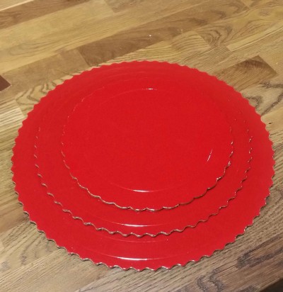 PRATO CARTÃO  VERMELHO