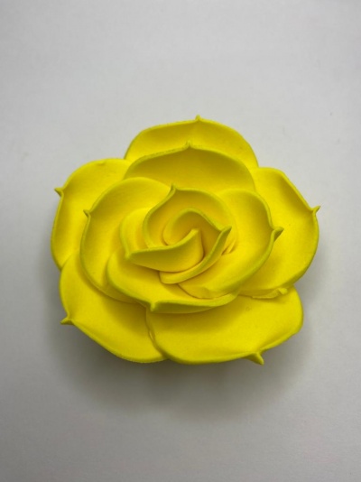 ROSA EM AÇÚCAR AMARELA FRISADA