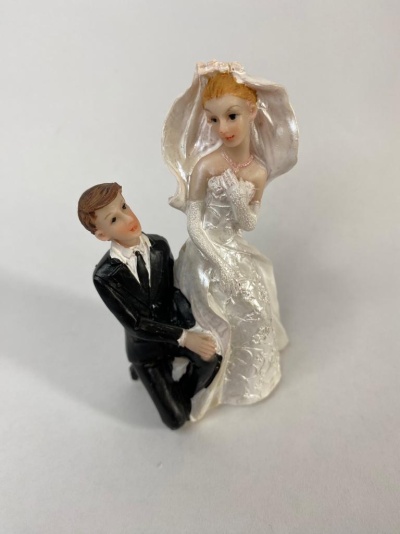 NOIVOS AJOELHADO 10CM