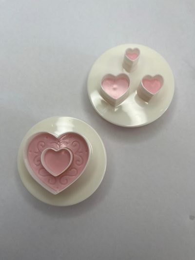 CORTANTE C\INJETOR CORAÇÃO 2PCS