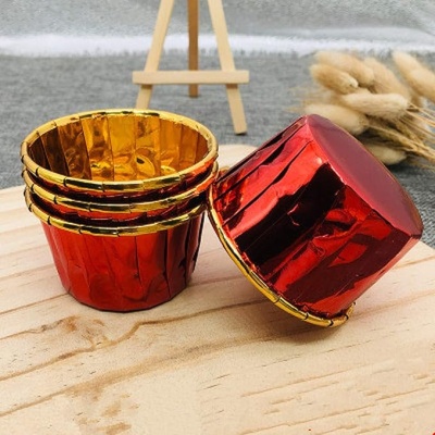 CUPCAKE VERMELHO \DOURADO 50X40MM