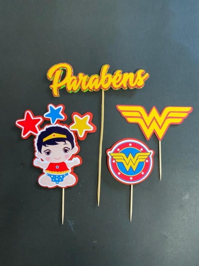 TOPO DE BOLO MULHER MARAVILHA