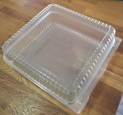 EMBALAGEM PLÁSTICA C\TAMPA 28X28X10 CM