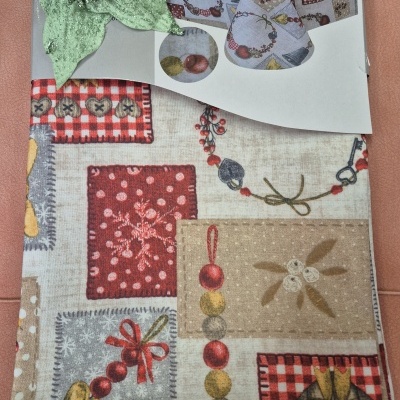 Toalha de Mesa Anti Nódoas Padrão Natal 1