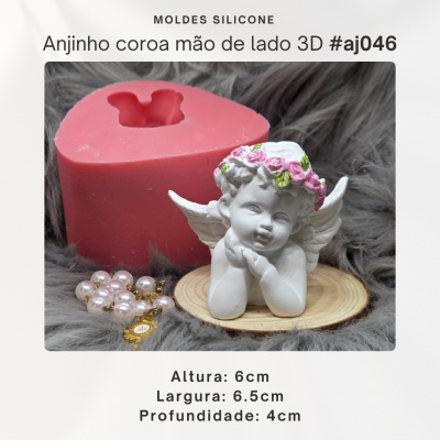 Anjinho com coroa e mão no queixo 3D