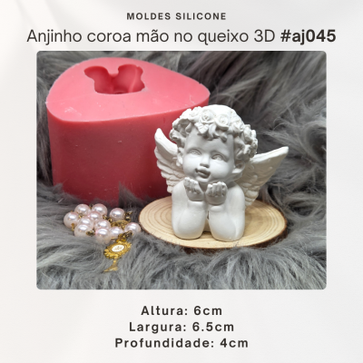 Anjinho de coroa com mão no queixo