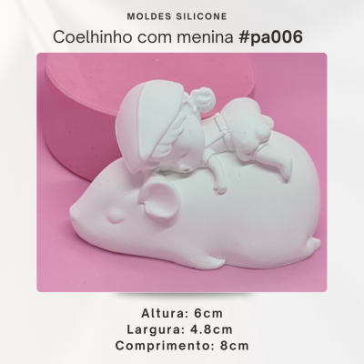 Coelhinho com menina