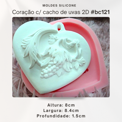 Coração com cacho de uvas 2D