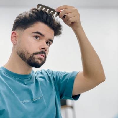 As Tendências Mais Quentes em Cortes de Cabelo Masculinos: Escolhendo o Estilo Perfeito