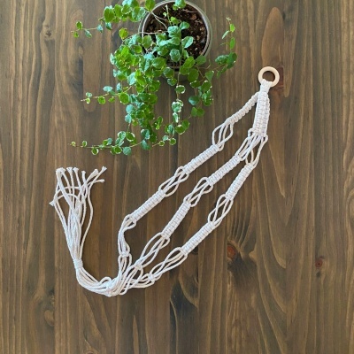 Suporte para Vasos Suspensos em Macramé Cor Neutra