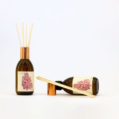 Óleos Aromáticos Naturais e Difusores de Varetas