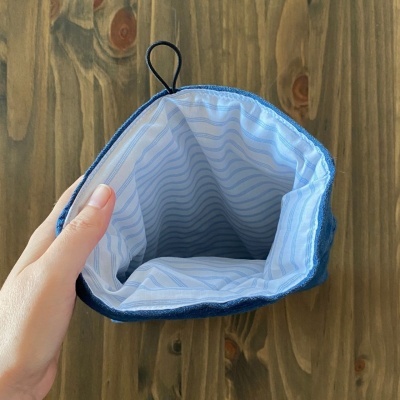 Bolsa para Tablet e Portátil em Tecido e Fecho Ajustável Bolsa para Tablet e Portátil em Tecido e Fecho Ajustável