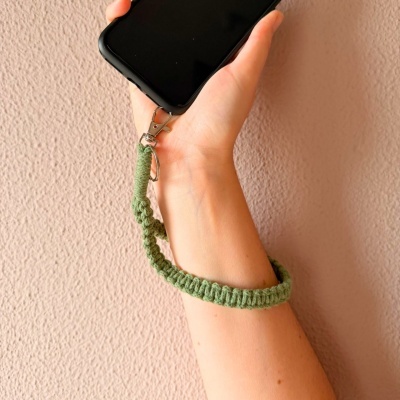 https://www.murta.eco/product/fita-de-pulso-em-macrame-com-mola-e-argola