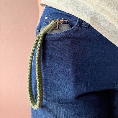 https://www.murta.eco/product/fita-de-pulso-em-macrame-com-mola-e-argola