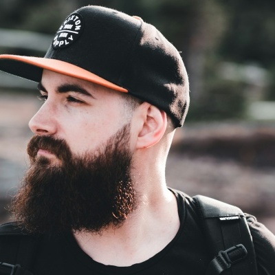 Celebre o Dia Mundial da Barba Connosco