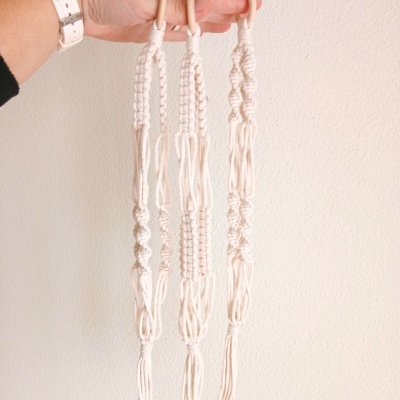 Suportes para Vasos Suspensos em Macramé Dois Tamanhos Suportes para Vasos Suspensos em Macramé Dois Tamanhos