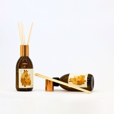 Óleos Aromáticos Naturais e Difusores de Varetas