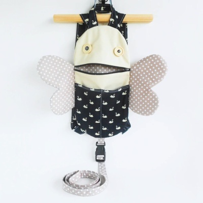 Mochila Artesanal Borboleta – Pré-escolar e Alças Ajustáveis Mochila Artesanal Borboleta – Pré-escolar e Alças Ajustáveis