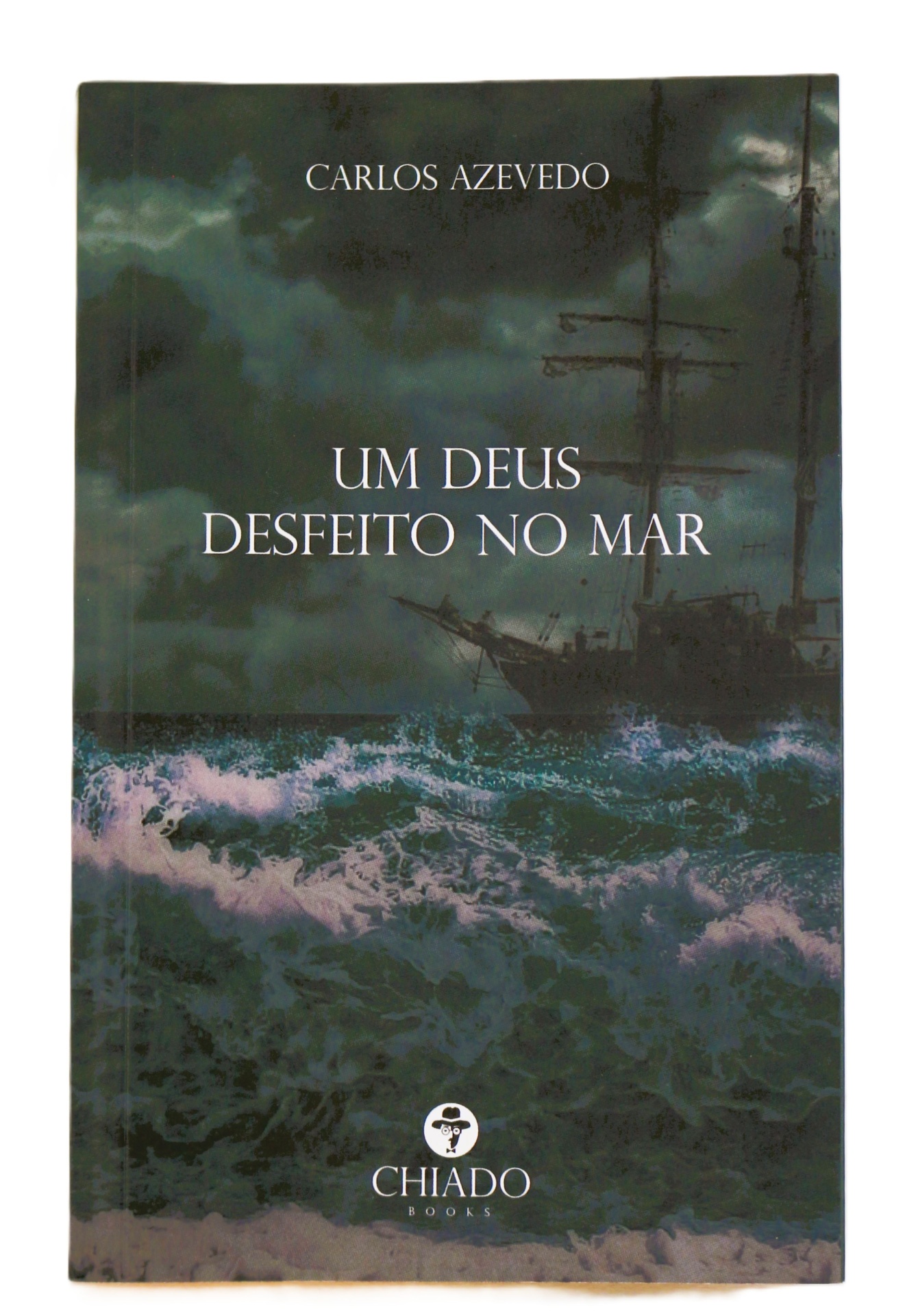 Um Deus Desfeito no Mar