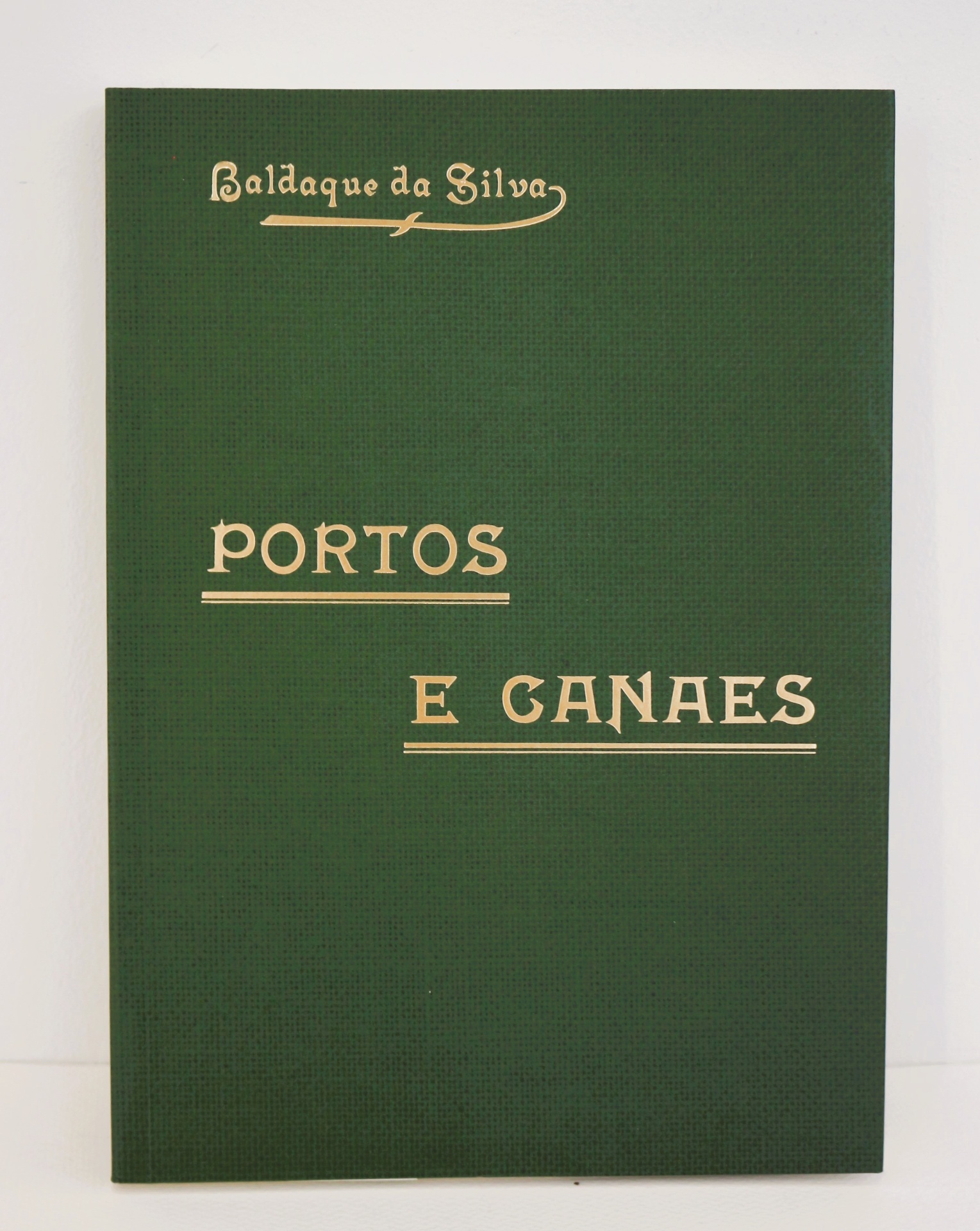 Portos e Canaes
