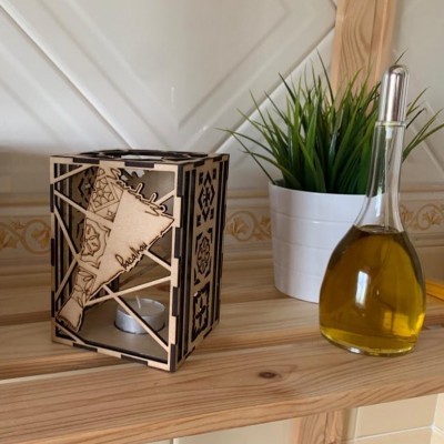 Caixa de Madeira Decorativa com Forma de Bacalhau