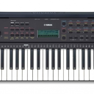 YAMAHA PSR E273