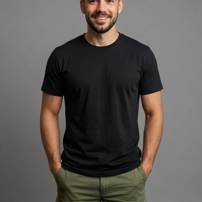 T-shirt lisa 100%Algodão (Preto/Branco)