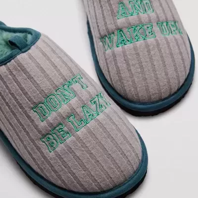 Chinelo Homem Bordado Ysabel Mora