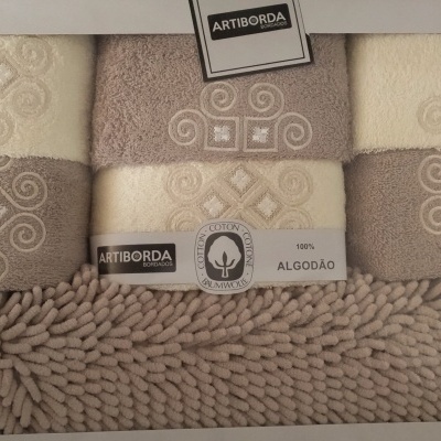 JOGO TOALHAS FELPO C/ TAPETE BANHO ELEGANCE 360 Grs M2 (6 Pcs), REF 1