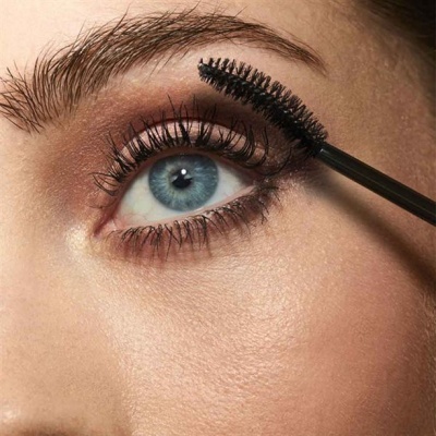 Unlimited Drama Máscara para Pestanas Blackest Black (10 ml)