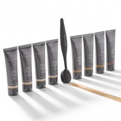 Base de Maquilhagem Luminosa 3D™ Timewise® (30 ml) - para peles Normais a Secas