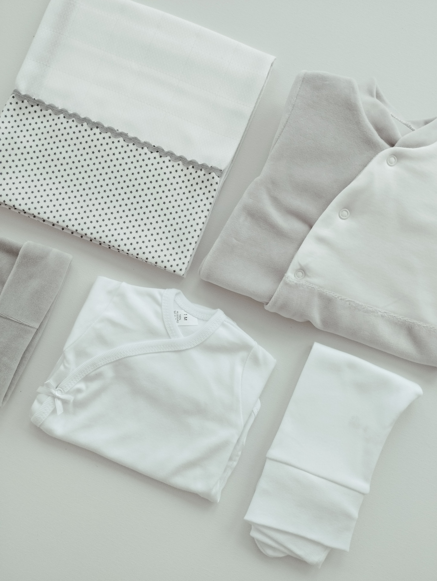 Conjunto Primeira Roupinha Personalizado Cinza Conjunto Primeira Roupinha Personalizado Cinza