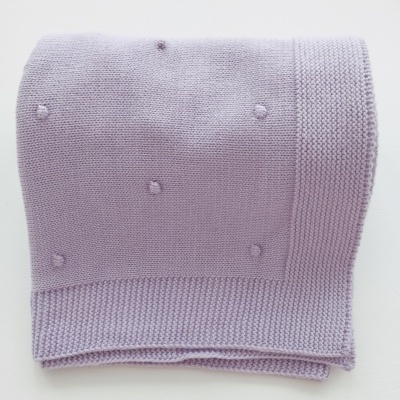 https://www.nicolalopes.pt/product/manta-de-bebe-lavanda