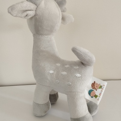 https://www.nicolalopes.pt/product/peluche-girafa-cinza