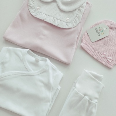 https://www.nicolalopes.pt/product/conjunto-para-bebe-rosa-bebe-3
